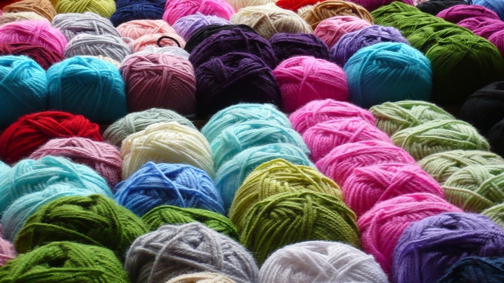 Donate yarn to provide comfort VOMO